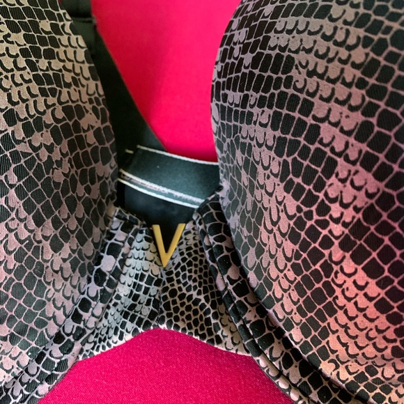 Snake print VS bra - Picture 2 of 5